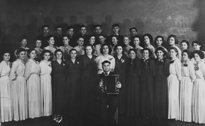 Участники заводского хора прим 1956 г